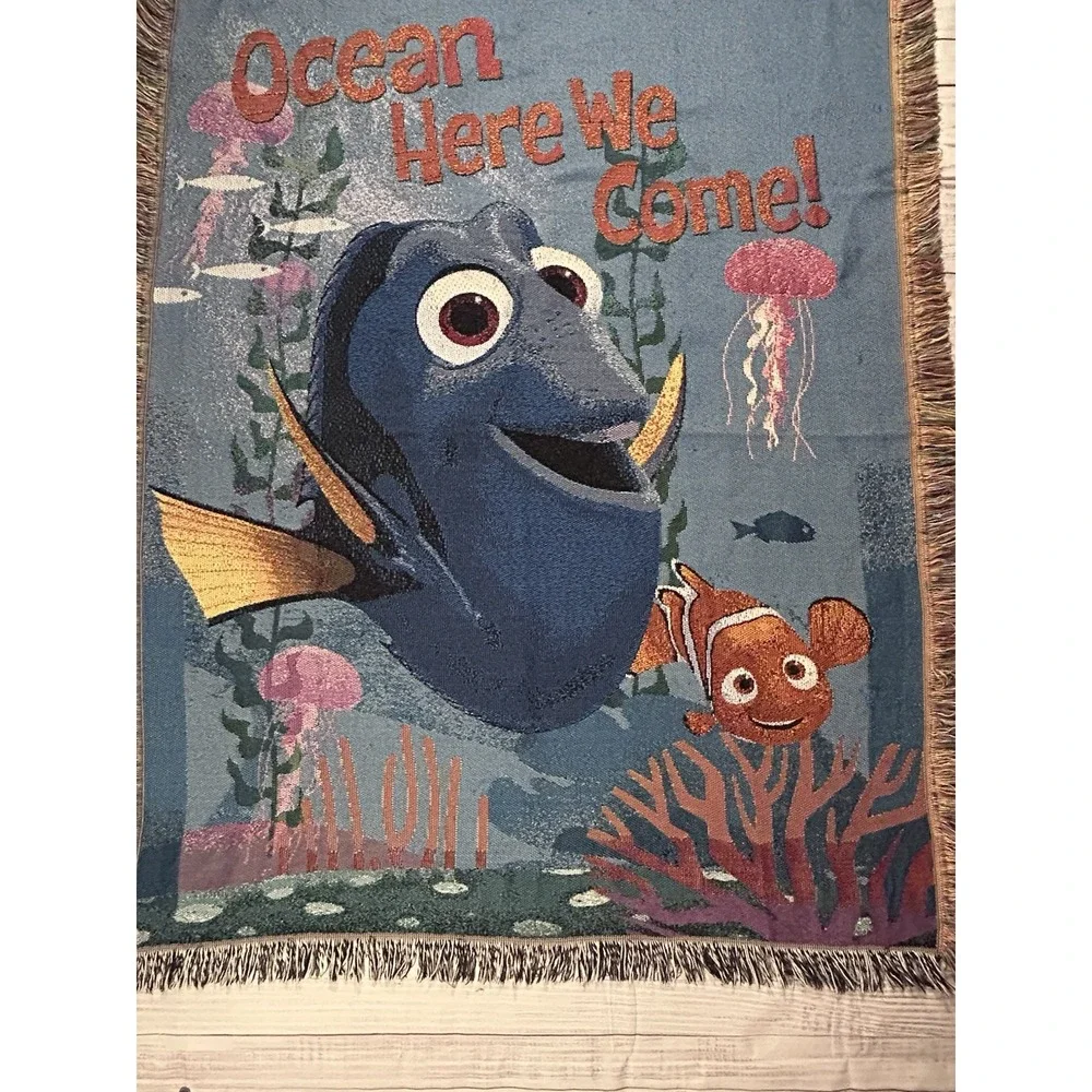 Disney Pixar Finding Nemo Dory Woven Tapestry Throw Blanket Fringed 50x60 USA